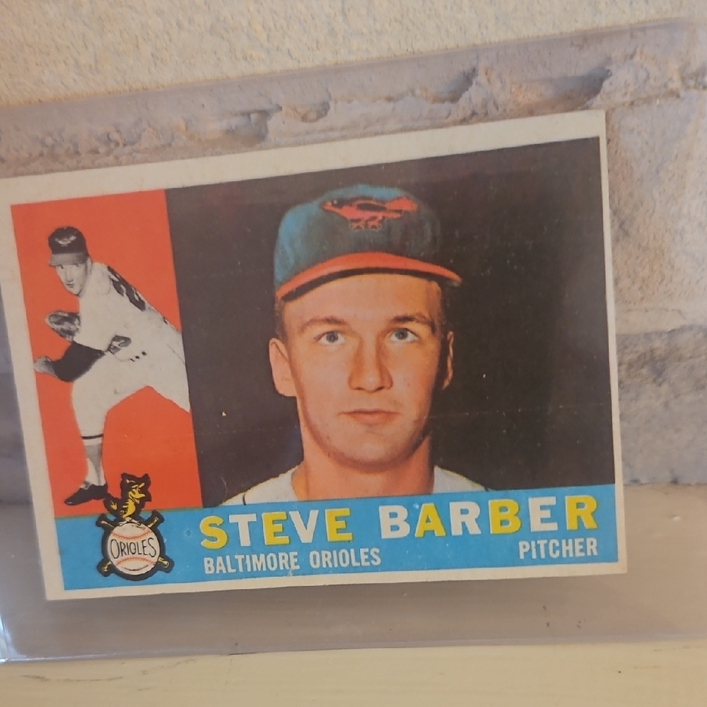 Topps 1961 Steve Barber Rookie Card.